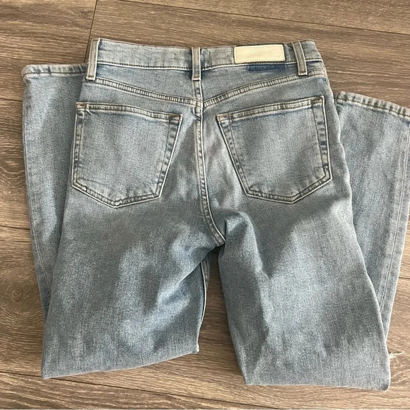 Originals 90's High Rise Ankle Crop in Destroy Sanded Blue - Picture 8 of 8